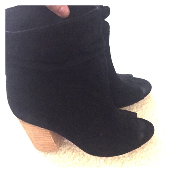 Aldo Shoes - Black Aldo bootie